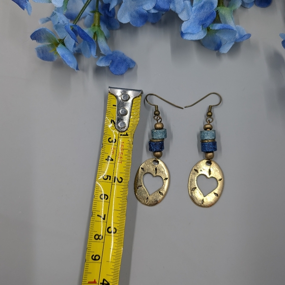 Gold Heart Dangle Earrings - Picture 4 of 4